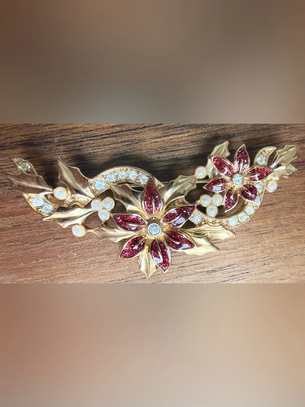 Avon Gold-Tone Christmas Poinsettia  Earrings Brooch Faux Pearl Demi Red Floral